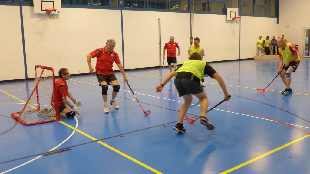 Activités unihockey.jpg